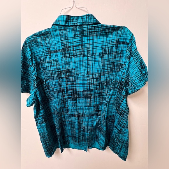 APT 9 LADIES TURQUOISE & BLACK PATTERNED SHORT SLEEVE SIZE 3X BLOUSE. LIKE NEW - Picture 3 of 9
